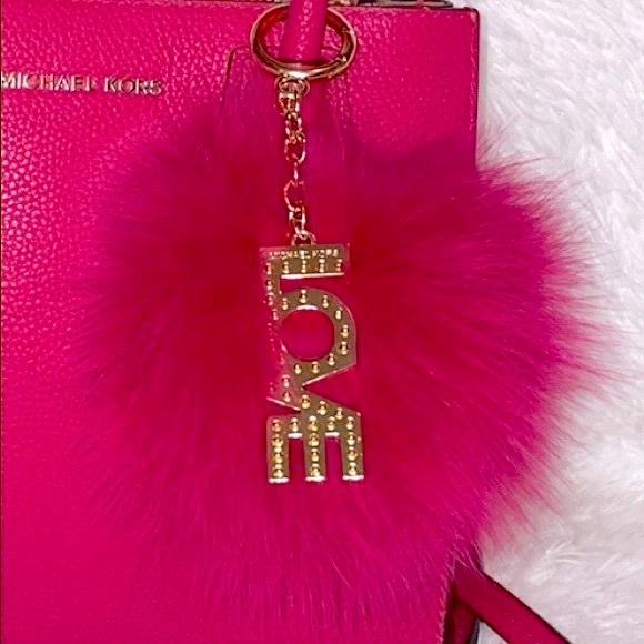 New Michael Kors Mercer Kors Studio Medium Messenger and Love Charm Fur Pom Pom - Picture 3 of 16